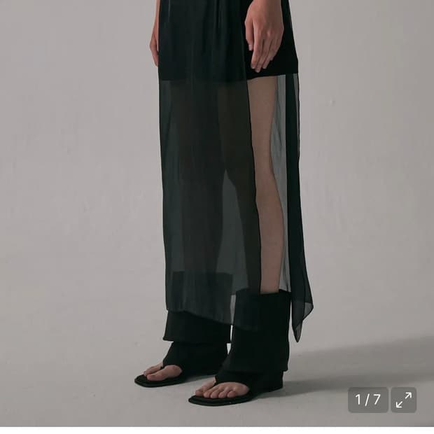 트리밍버드 시스루 브이 로우웨스트 미니 스커트 블랙