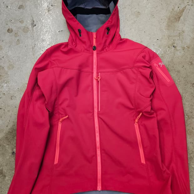 (정품) 아크테릭스 여성 바람막이 자켓 M