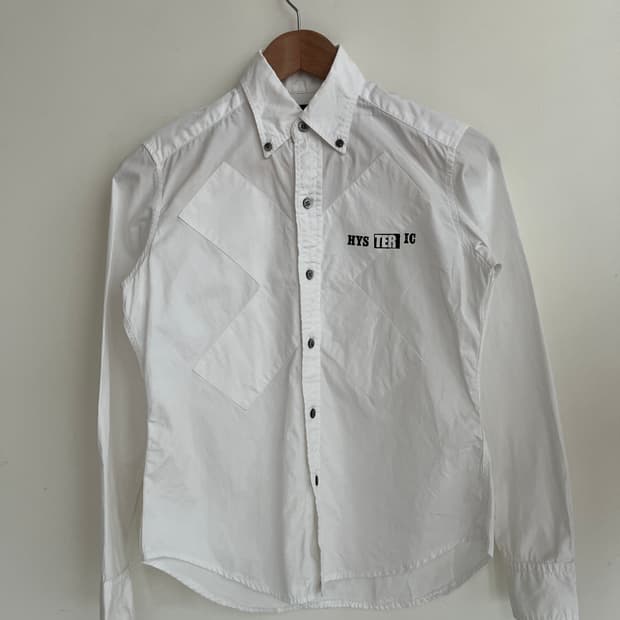 히스테릭 글래머 아카이브 레터링 패치워크 크로스 버튼다운 셔츠