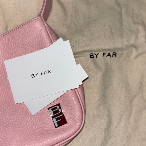 바이파 메탈로고 숄더백 파우더 핑크