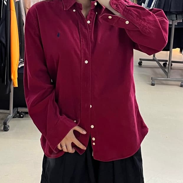 폴러 버건디 단색 긴팔 셔츠