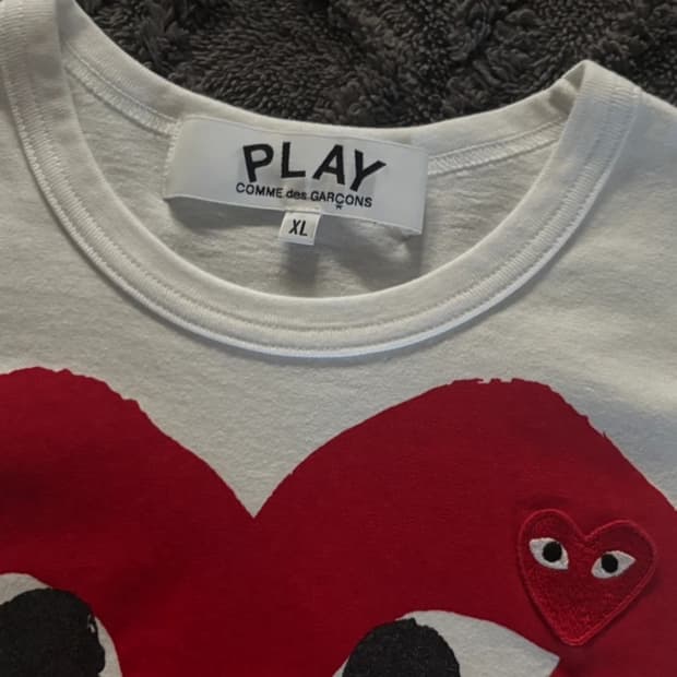 꼼데가르송 반팔 티셔츠