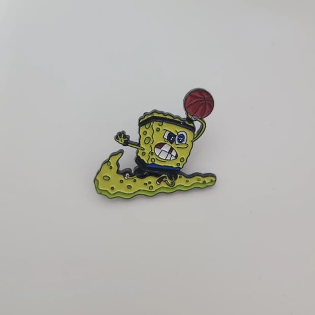 (새상품) 스폰지밥 뚱이 나이키 핀뱃지 브로치