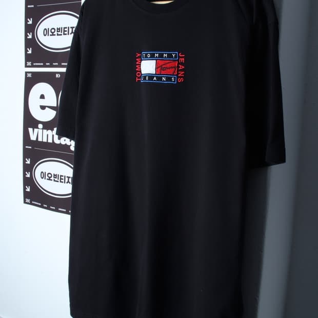 (L-XL) 타미힐피거 반팔 티셔츠 스몰로고 블랙 올드스쿨-H31939