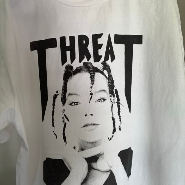 [3] 도넛리벤지 핑거프레스 THREAT 티셔츠 화이트