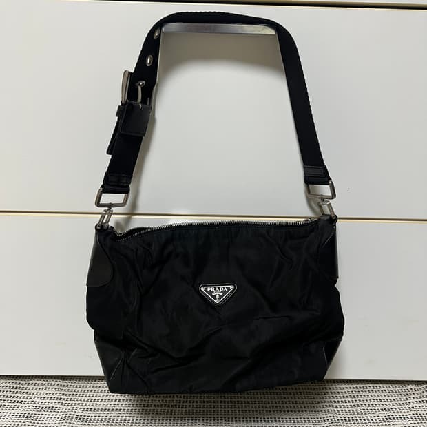 프라다 테수토 호보백 숄더백