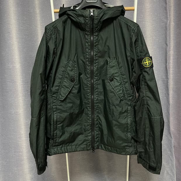 스톤아일랜드 멤브라나 바람막이 s