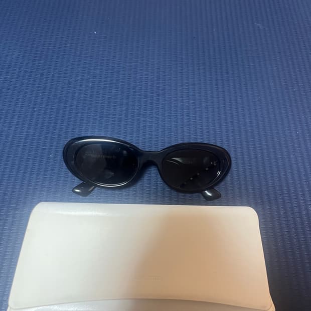 젠틀몬스터 Le 01 판매합니다