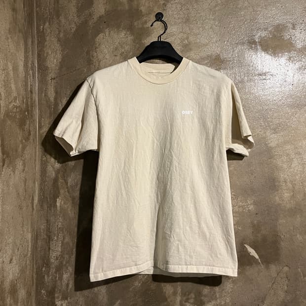 오베이 반팔티셔츠