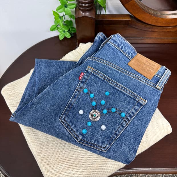 리바이스 우먼스 립케이지 웨스턴 스터드 하이웨스트 진 (28) 