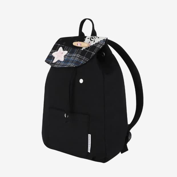 더뮤지엄비지터가방 팝니다