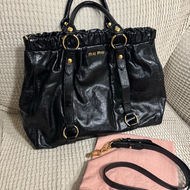 미우미우 비텔로 럭스 빅토트백 숄더크로스백