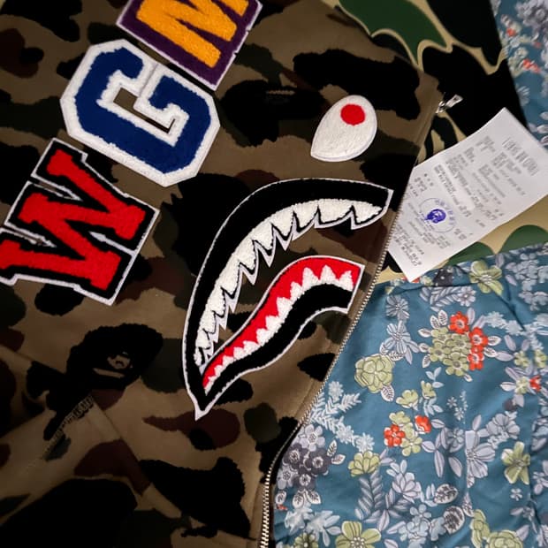 (새상품)베이프 자카드 샤크후드-M