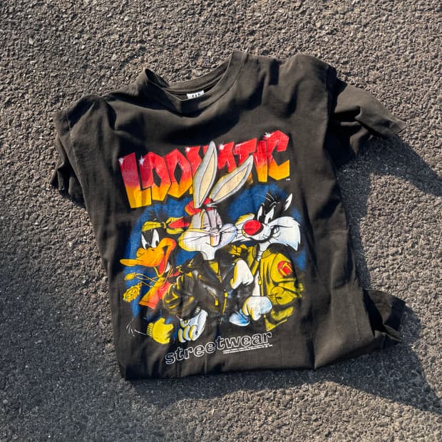 90s T.A.C 루니툰즈 카툰 그래픽 반팔티셔츠 