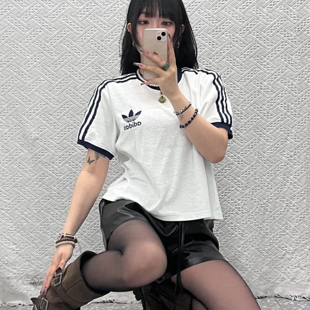 아디다스 빈티지 레트로 00's 세미크롭 반팔티 L C11574