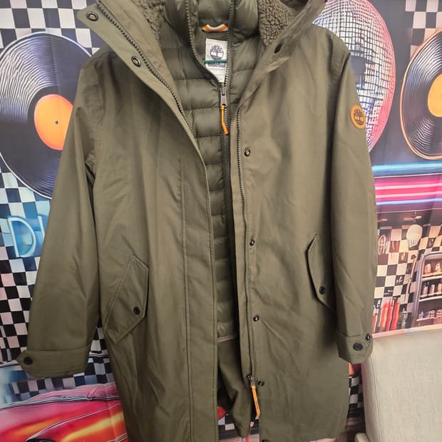 팀버랜드 다운패딩  야상 재켓