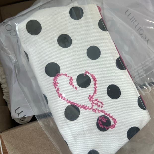 여밈 윤비누 콜라보 pixel pouch (white dot)