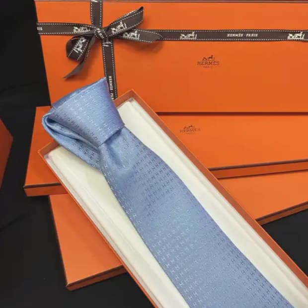 [정품] 에르메스 실크 클래식 넥타이 라이트 블루