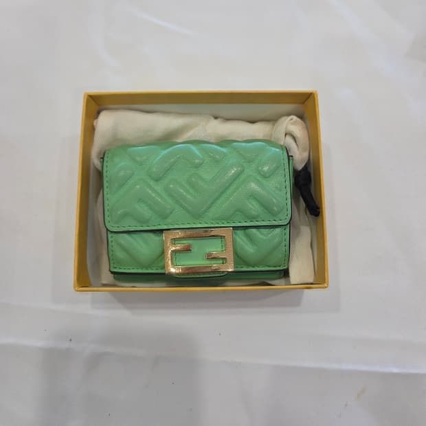 펜디 바게트 반지갑