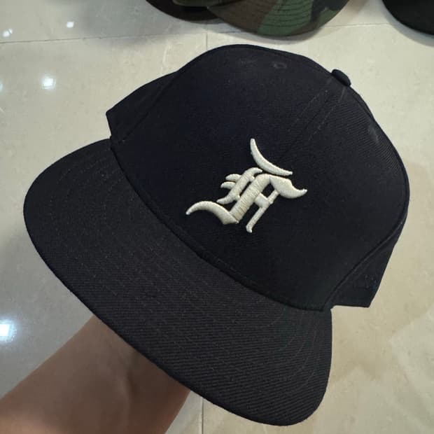 뉴에라 x 피어 오브 갓 5/8 미시착 처분 