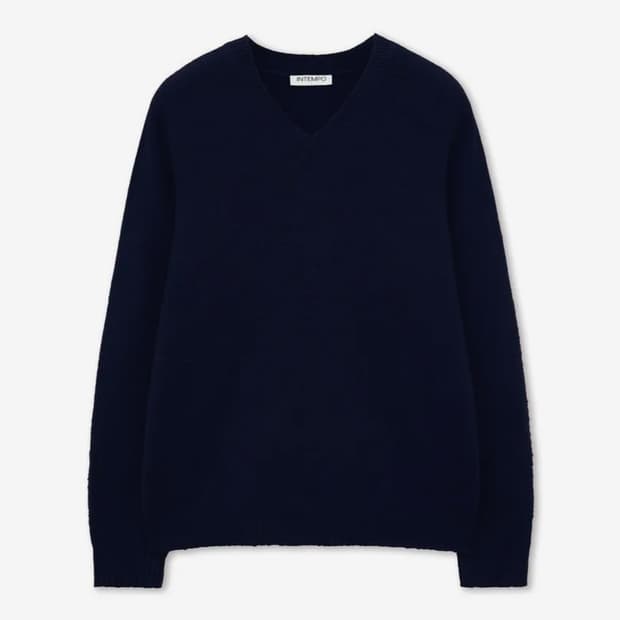 인템포무드 브이넥 쉐기독 소프트 울 니트
