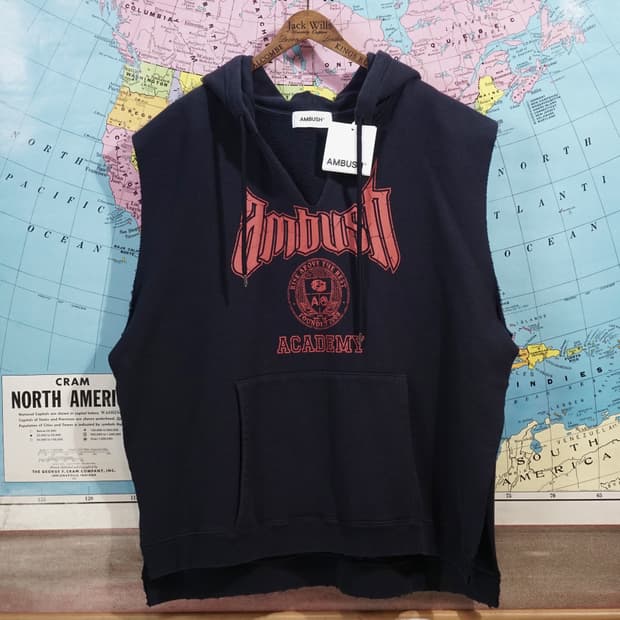 엠부쉬 23FW 아카데미 후드 베스트