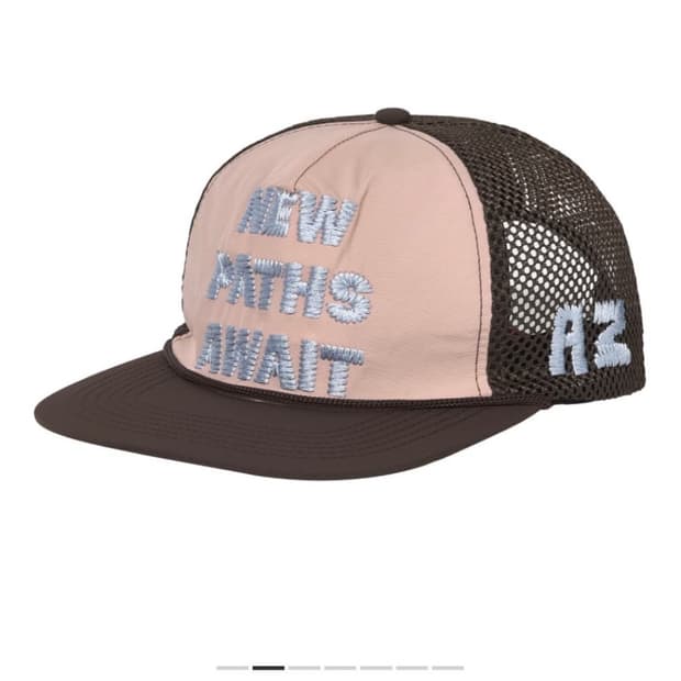 알렉스 조노 x 우즈 뉴 패스 어웨이트 트러커 햇 베이지