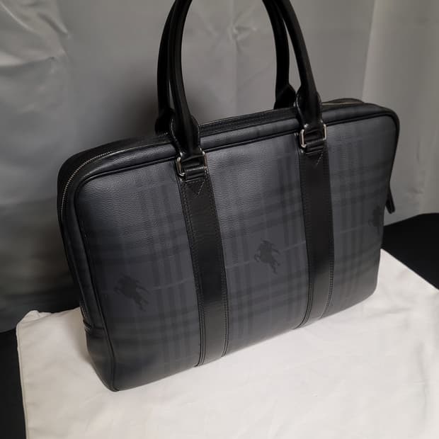 정품 버버리 서류가방,도트백(디올샤넬보테가루이비통구찌셀린느생로랑발렌시아가