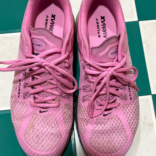 스투시 나이키 사이킥핑크