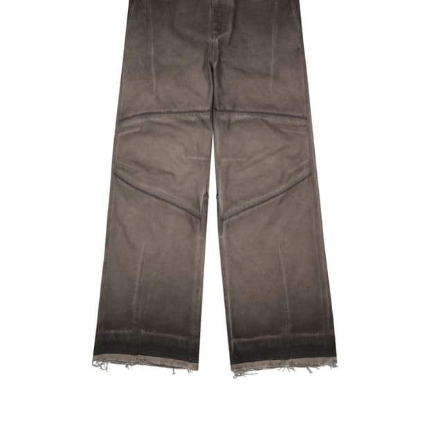 엑슬림EP.8 01 TROUSERS

COLOR 브라운 색상 구합니다