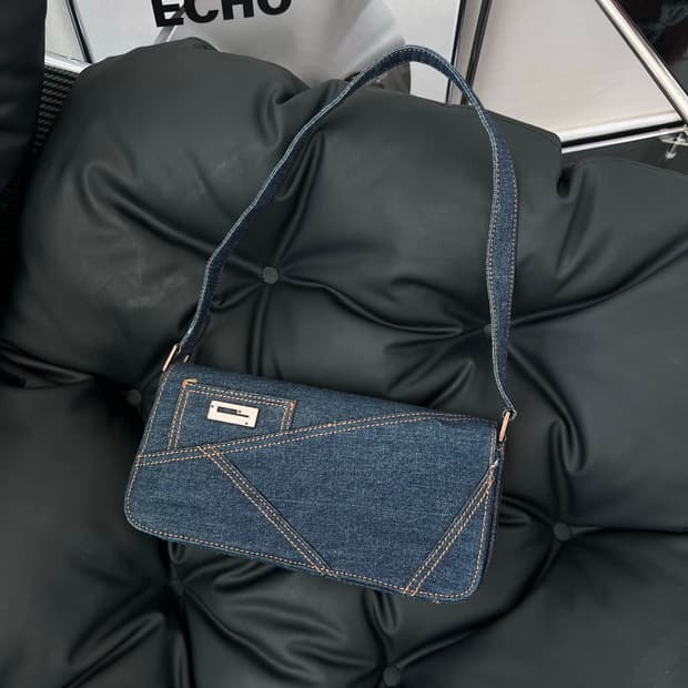 게스 GUESS Y2K 데님 숄더백