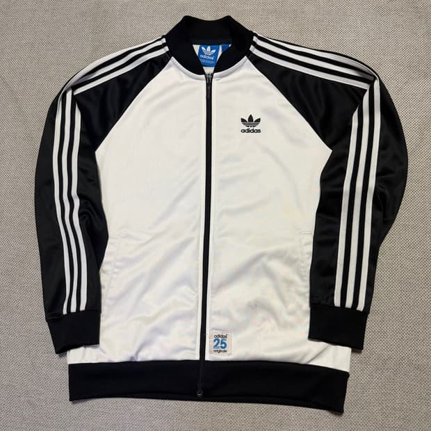 아디다스 오리지널 니고 베어 트랙탑