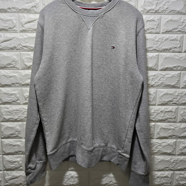 타미힐피거 스몰로고 맨투맨 크루넥 스웨트셔츠 100