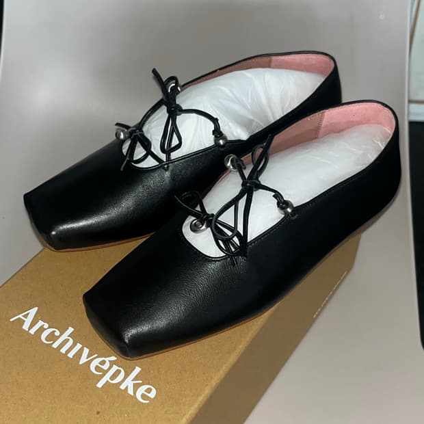 새상품) 아카이브앱크 플랫 gem string flat (딥슬립) 360