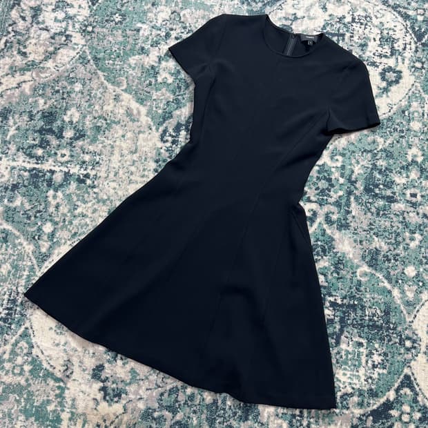 Theory 띠어리 맥시 블랙 플레 원피스 (0)