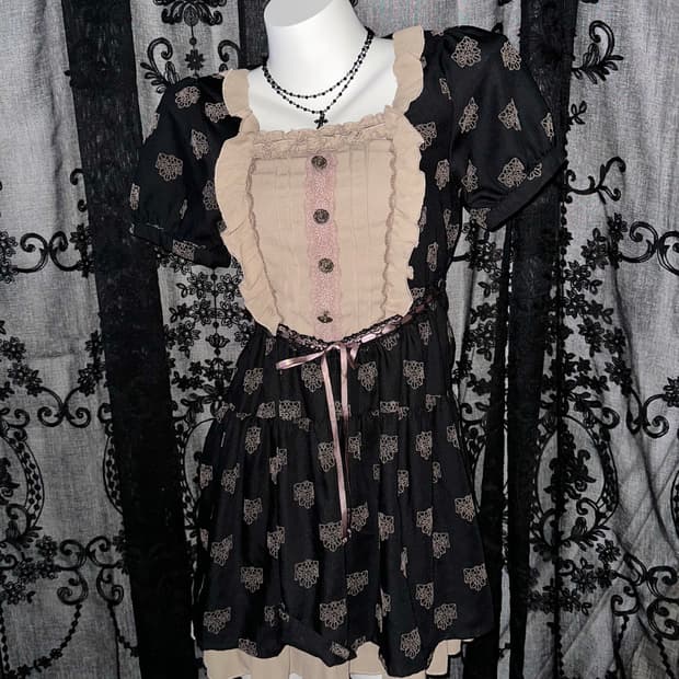 lovely Gothic dress