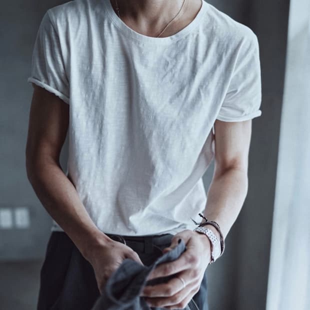 1) 모노프리베 텍스처드 롤 하프 슬리브