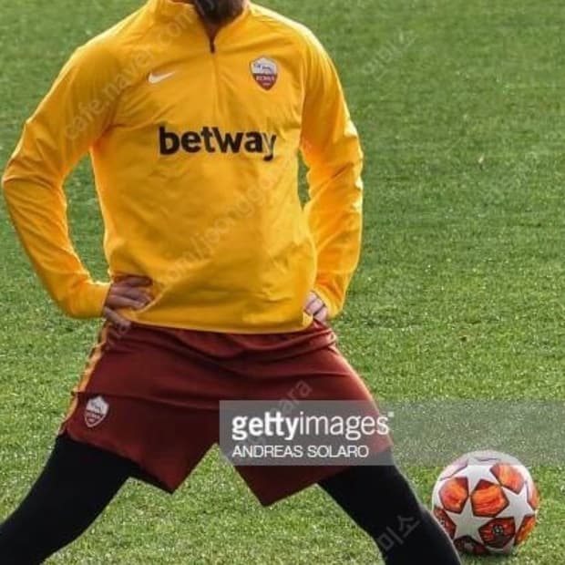 [M] 나이키 AS로마 18-19 지급용 스쿼드 쉴드탑