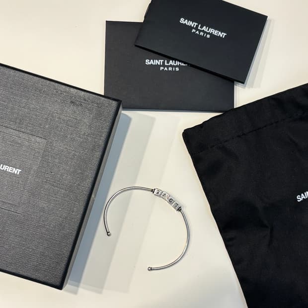 생로랑 LOVE 뱅글 팔찌