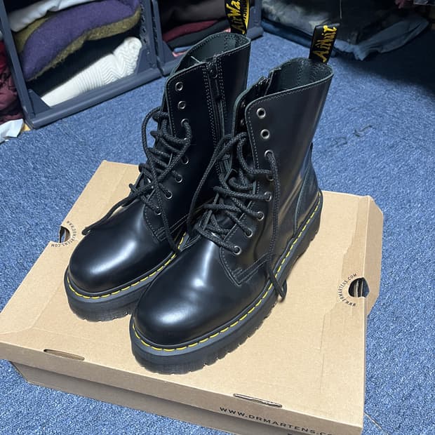 닥터마틴 제이든 블랙 폴리시드 스무스 290