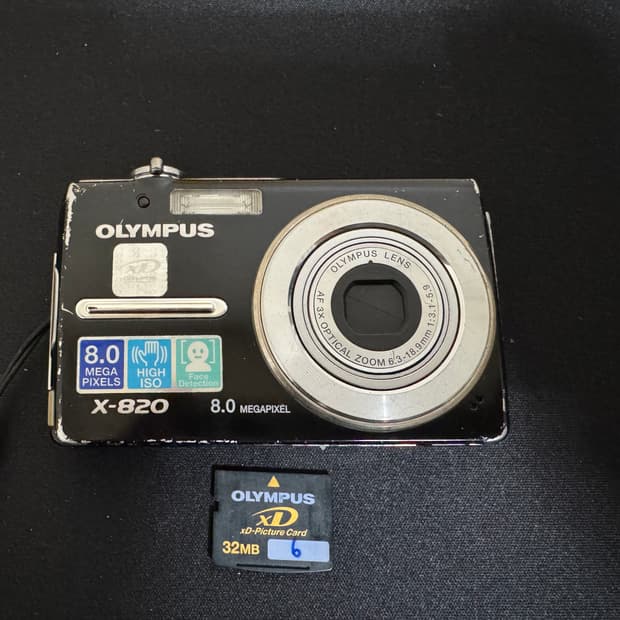 올림푸스 X-820 디카