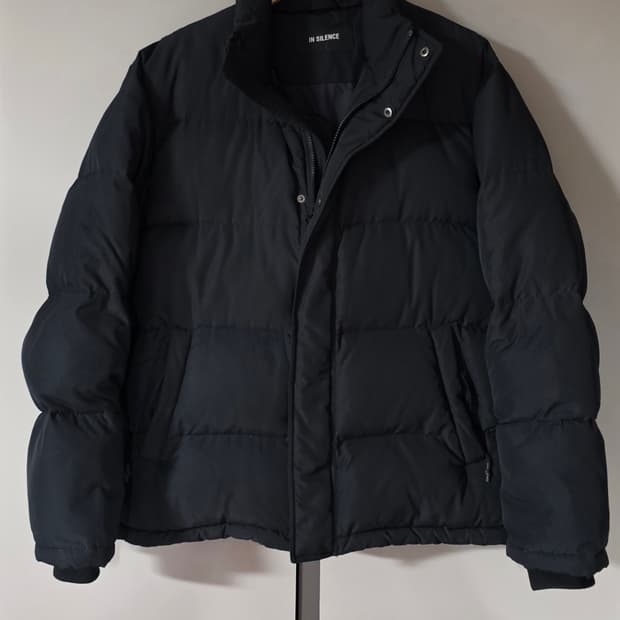 인사일런스 프리미엄 덕다운 패딩점퍼. 싸이즈 105.  남자