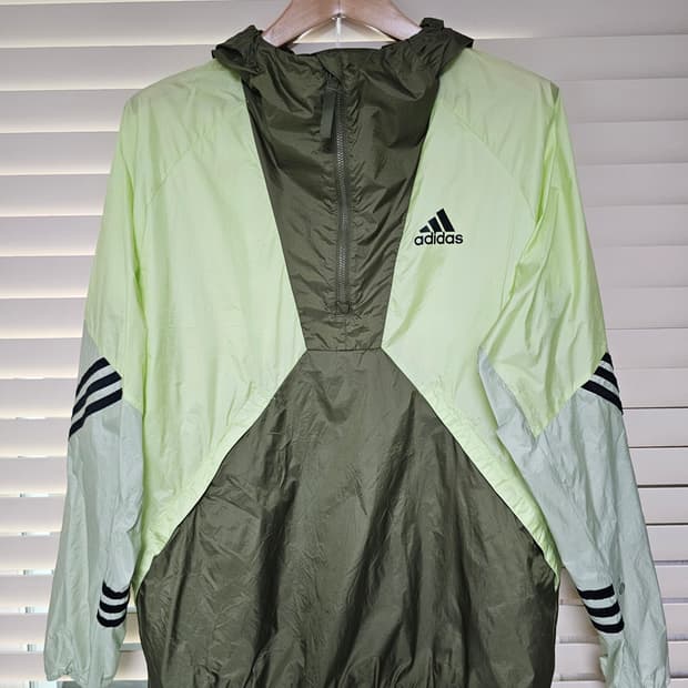 아디다스 BTS 윈드 레디 아노락 자켓 L