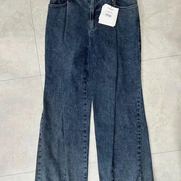 우영미 원턱 세미와이드 데님 팬츠