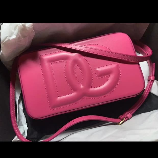 돌체앤가바나 DG로고 카메라백 핑크