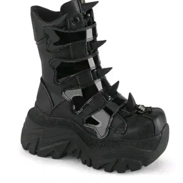 락샵 데모니아 에코  스파이크 플랫폼 부츠 w8 (245-250) 풀박스