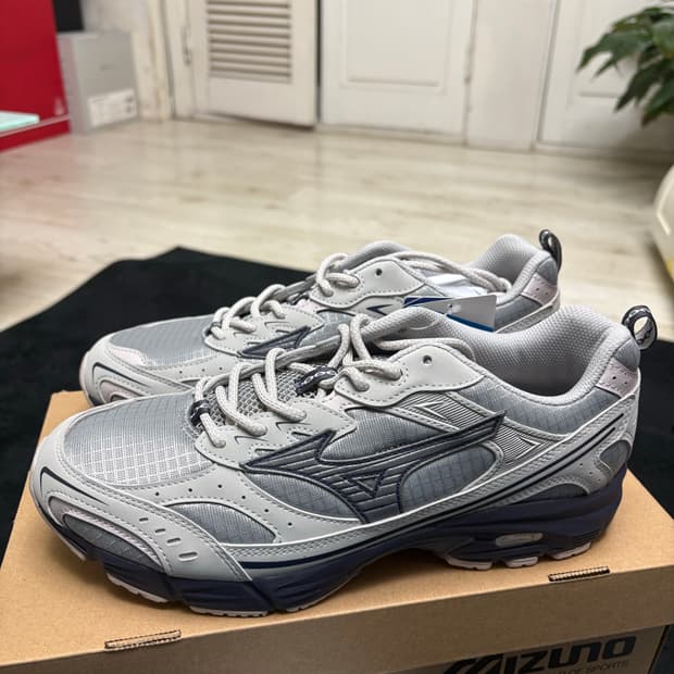 미즈노 MXR 런닝화 260 새상품