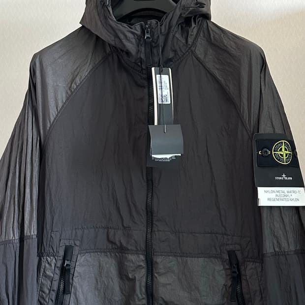 스톤아일랜드 나일론 와트로 tc 자켓 24ss L(105)