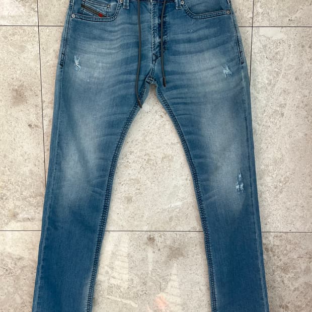 디젤 THAVAR 슬림핏 청바지 W30 정품