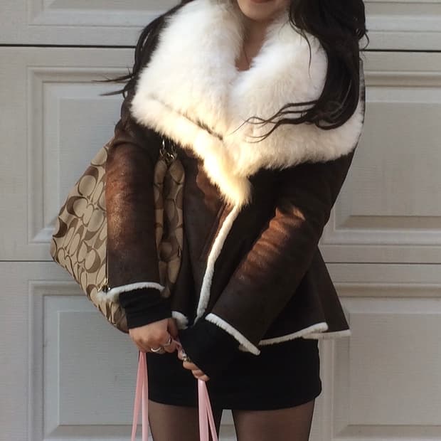 에고이스트 EGOIST 오네갸루 갸루 폭스퍼 금장 브라운 자켓 66